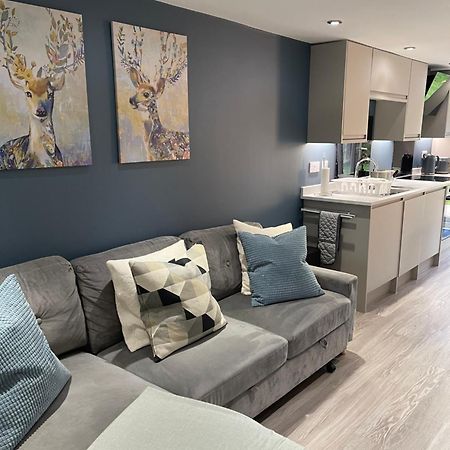 One Bedroom Apartment, Driveway, Bracknell Centre מראה חיצוני תמונה