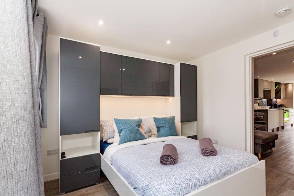 One Bedroom Apartment, Driveway, Bracknell Centre מראה חיצוני תמונה