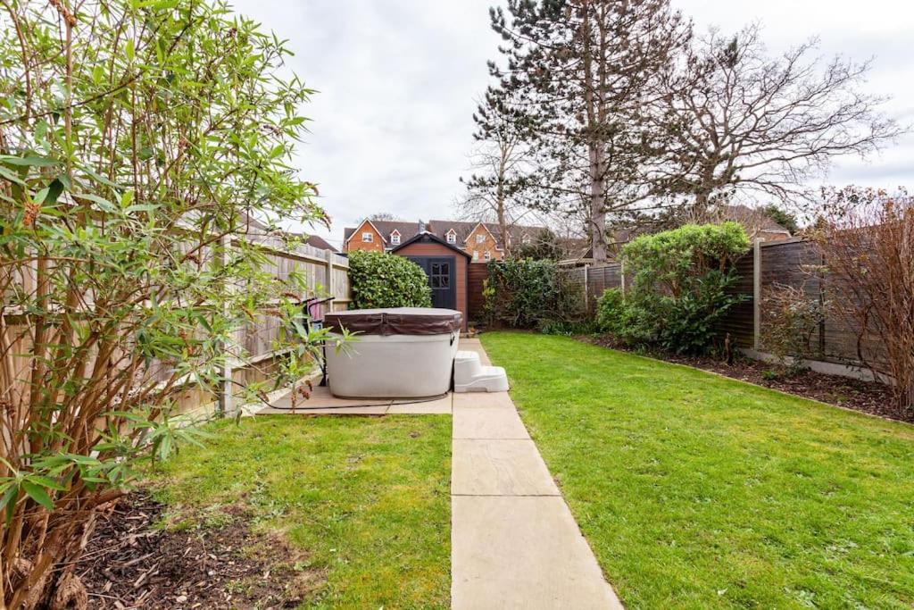 One Bedroom Apartment, Driveway, Bracknell Centre מראה חיצוני תמונה