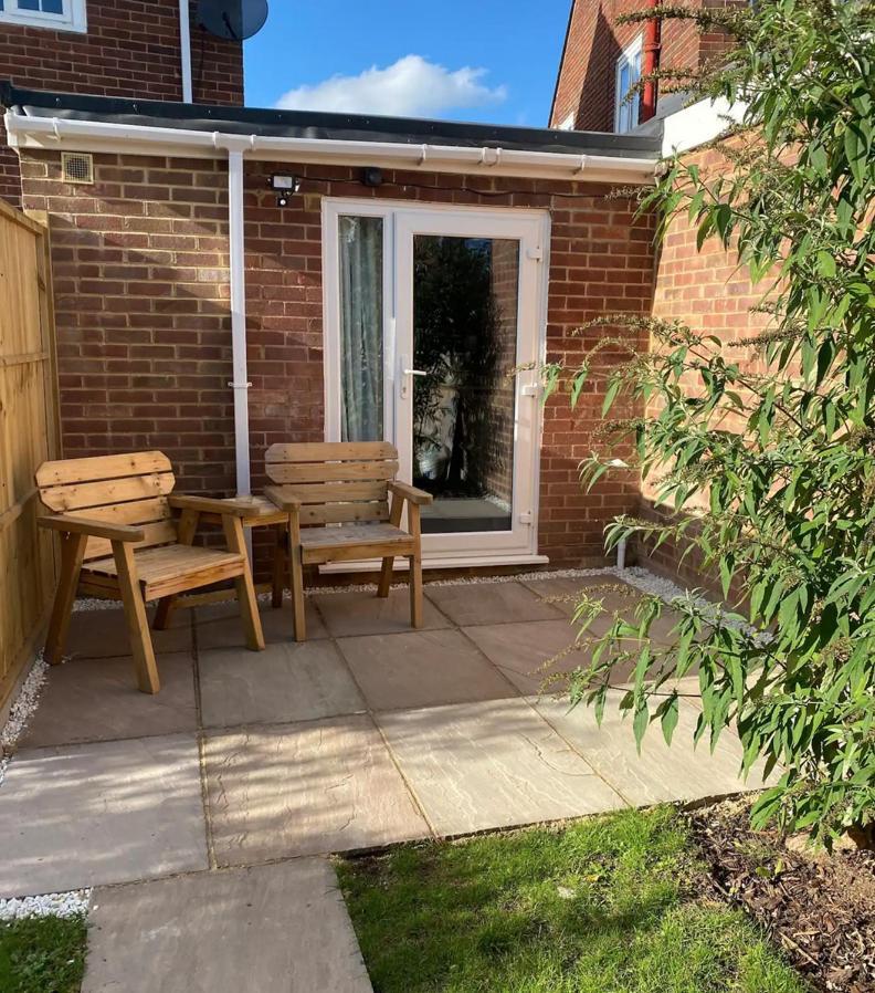 One Bedroom Apartment, Driveway, Bracknell Centre מראה חיצוני תמונה